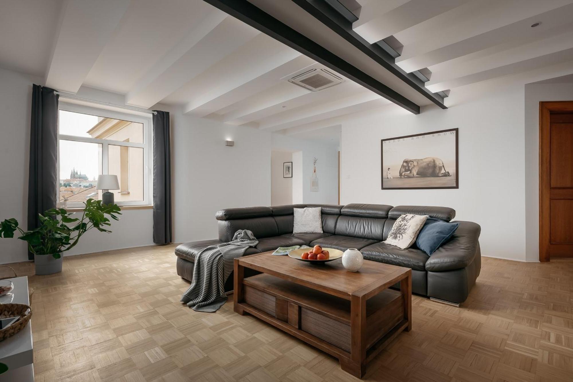 Dot 3 Bdr Apartment With Tyn Cathedral View & Ac Πράγα Εξωτερικό φωτογραφία