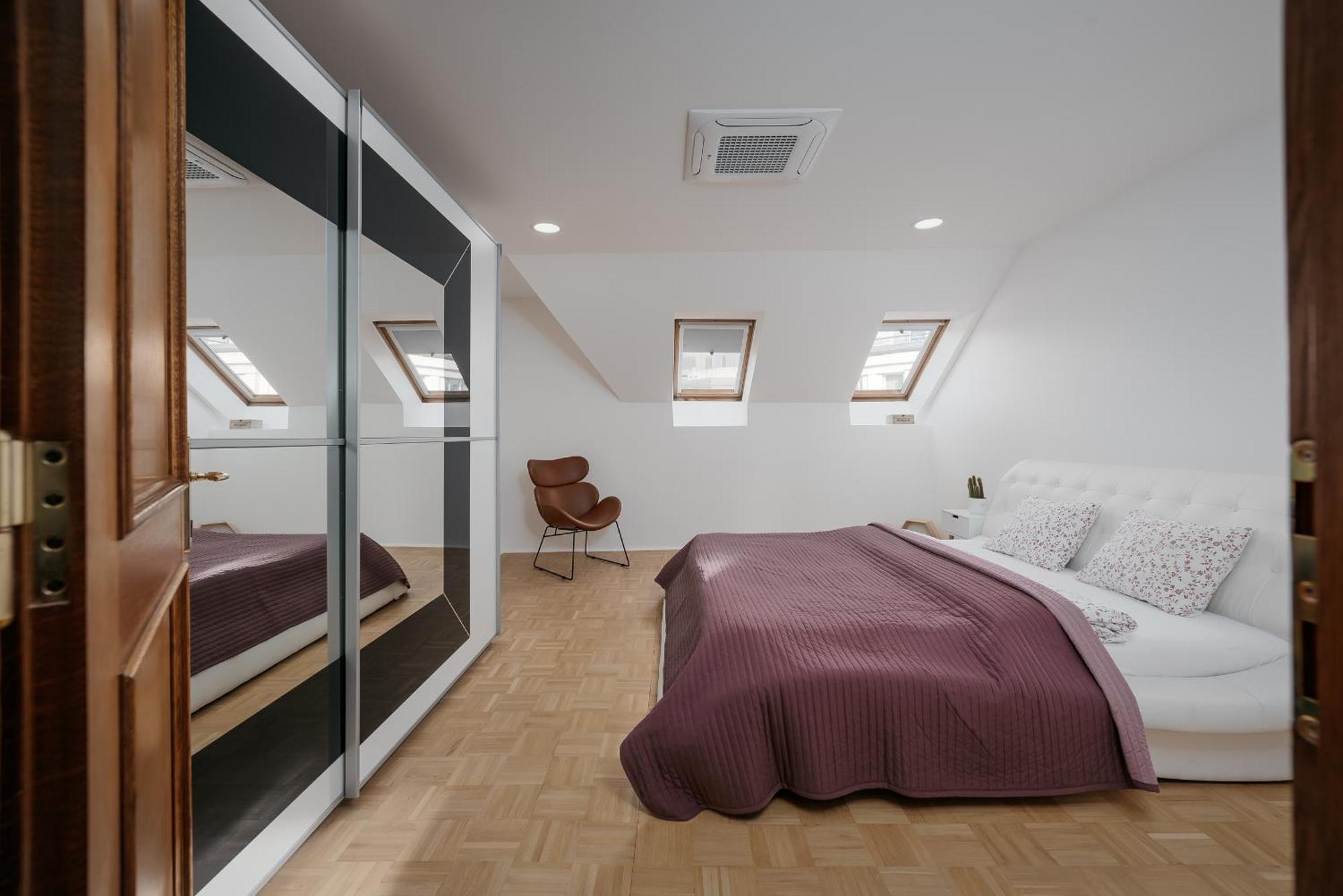 Dot 3 Bdr Apartment With Tyn Cathedral View & Ac Πράγα Εξωτερικό φωτογραφία